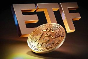 Bitcoin ETF Demand Roars Back as Nearly $1 Billion Floods Into Funds